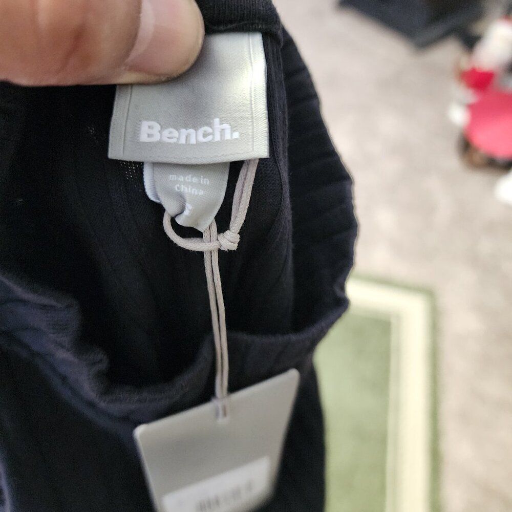 Bench Turtleneck Sweater With Logo Metal NWT - Picture 6 of 6